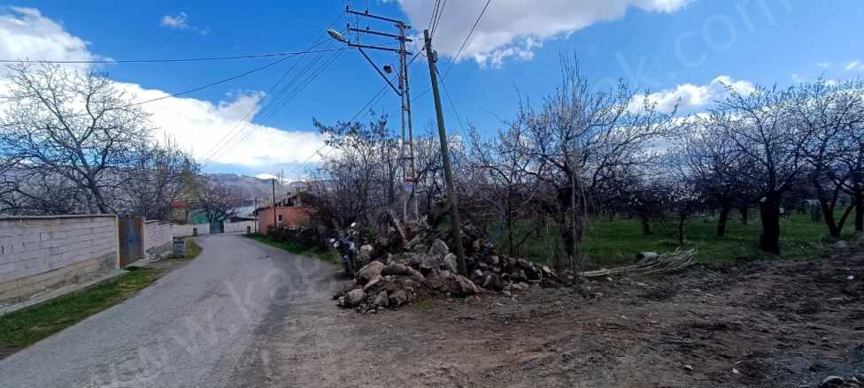 Satılık Arsa 2501 Metre Kare Kars Kağızman Toprakkale Mah