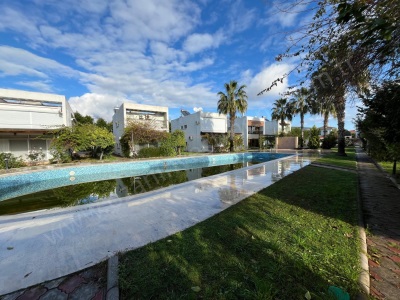 Nezih Sitede Havuz Cepheli Satılık Villa Antalya Kemer Çamyuva Mah