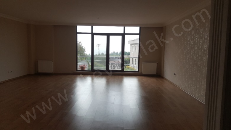 Marmara Mah. Beylikdüzü Satılık Daire |  3+1 Oda | 210M2 13.000.000Tl  Krediye Uygun  | 1. Kat | Doğalgaz(Kombi) | 2 Banyo | 3 Yatak Odası Resim-3