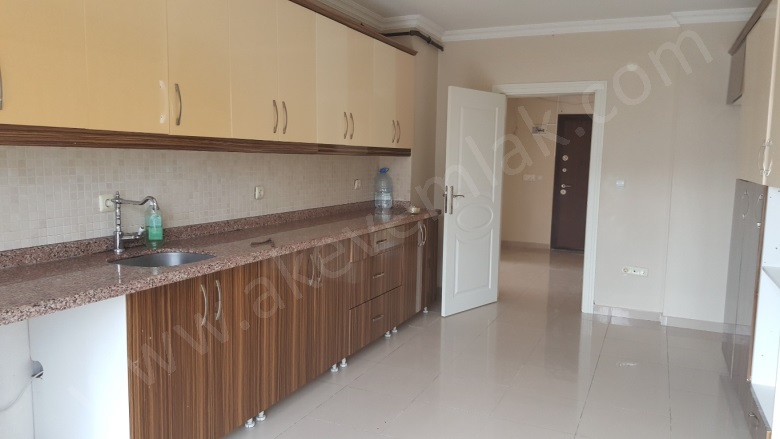 Marmara Mah. Beylikdüzü Satılık Daire |  3+1 Oda | 210M2 13.000.000Tl  Krediye Uygun  | 1. Kat | Doğalgaz(Kombi) | 2 Banyo | 3 Yatak Odası Resim-5