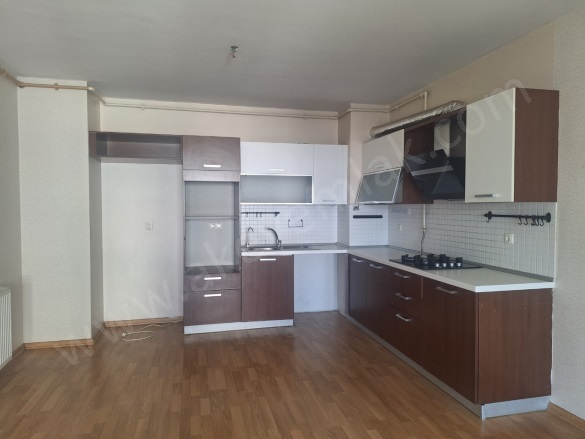 Marmara Mah. Beylikdüzü Kiralık Daire |  2+1 Oda | 90M2 Aylık 30.000Tl  Krediye Uygun  | 7. Kat | Doğalgaz(Kombi) | 1 Banyo Resim-3