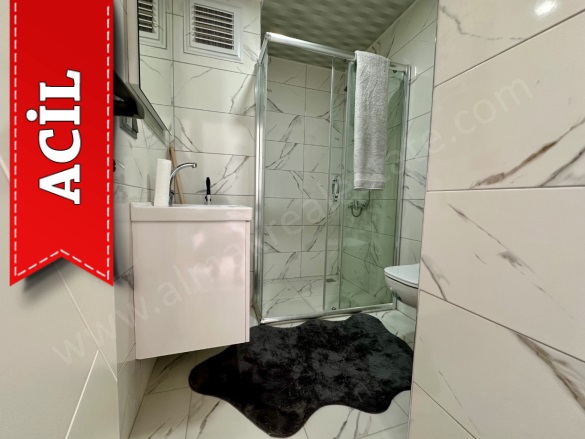 Oba Mah. Alanya Acil Satılık Daire |  1+1 Oda | 55M2 75.000€ Eşyalı  | 3. Kat | Klima | 1 Banyo | 1 Yatak Odası Resim-1