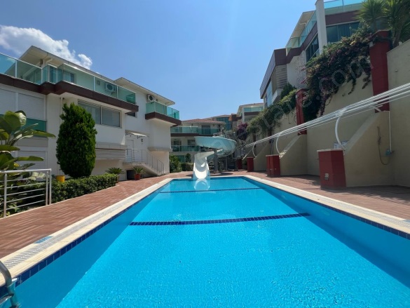 Kargıcak Mah. Alanya Satılık Daire |  4+1 Oda | 220M2 250.000€  Krediye Uygun  Eşyalı  | Klima | 3 Banyo | 4 Yatak Odası Resim-4
