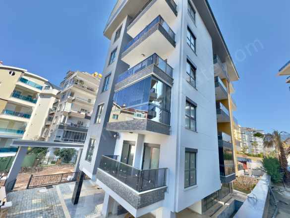2+1 Deniz Manzaralı Tosmur Da Satılık Daire Çok Uygun Yeni Sıfır Bina 2025 Yapım Alanya Mah