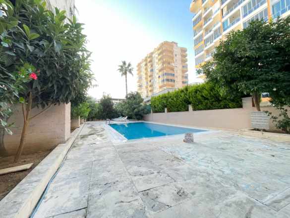 Yatırıma Uygun Satılık Daire 3+1 Mahmutlar Da Merkezde Alanya Mah