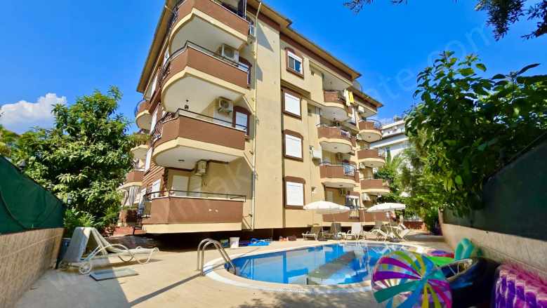 Çok Uygun Alanya Oba Satılık Daire 1+1 70M2 Full Eşyalı Denize 100 M Merkezde Mah