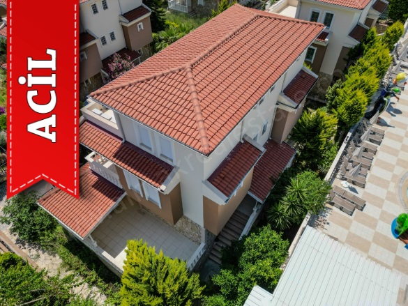 İncekum Mah. Alanya Acil Satılık Villa |  3+1 Oda | 140M2 185.000€  Krediye Uygun  Eşyalı  | Tripleks | Klima | 2 Banyo | 3 Yatak Odası Resim-3