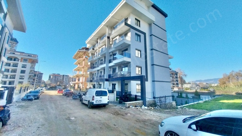 Mahmutlar Mah. Alanya Acil Satılık Daire |  1+1 Oda | 50M2 54.000€ | 1. Kat | Klima | 1 Banyo | 1 Yatak Odası Resim-3