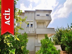 Alanya İncekum Mah. Satılık Villa 5+1 260 M2 | Tripleks | Klima | 3 Banyo | 5 Yatak Odası