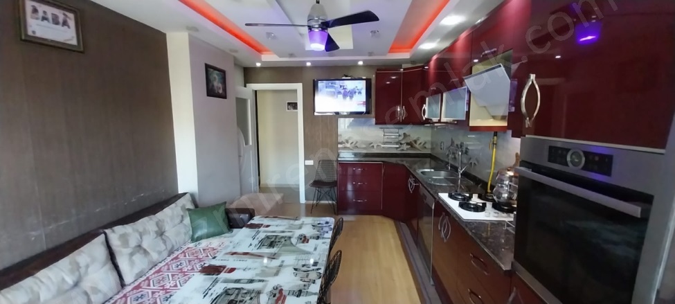Manavkuyu Mah. Bayraklı  Satılık Daire |  3+2 Oda | 175M2 12.500.000Tl  Krediye Uygun  | 3. Kat | Doğalgaz(Kombi) | 2 Banyo | 3 Yatak Odası Resim-4
