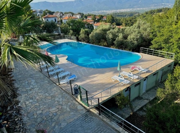 Soğucak Mah. Kuşadası Satılık Yazlık |  3+1 Oda | 180M2 5.400.000Tl  Krediye Uygun  | Tripleks | Klima | 2 Banyo | 3 Yatak Odası Resim-5