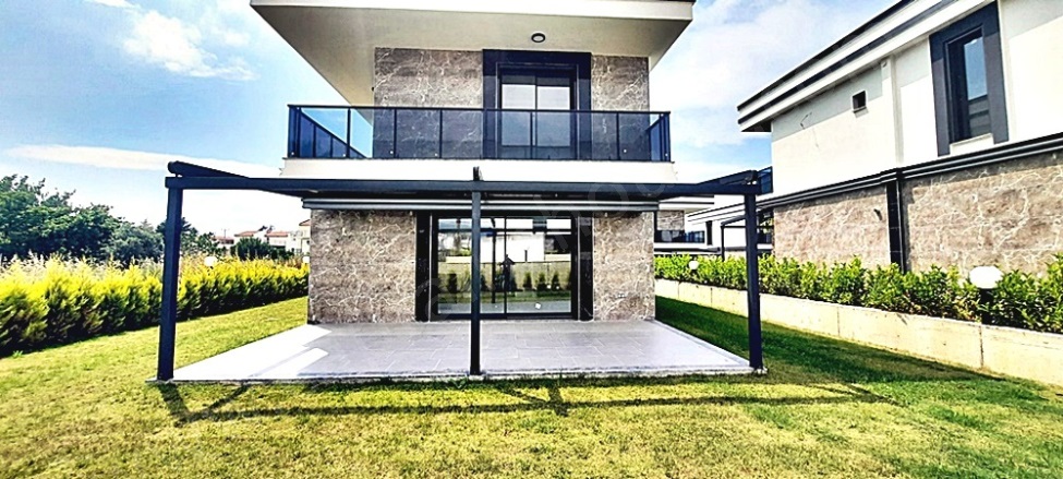 Davutlar Mah. Kuşadası Satılık Villa |  3+1 Oda | 135M2 13.000.000Tl  Krediye Uygun  | Villa | Kat Kaloriferi | 3 Banyo | 1 Yatak Odası Resim-5