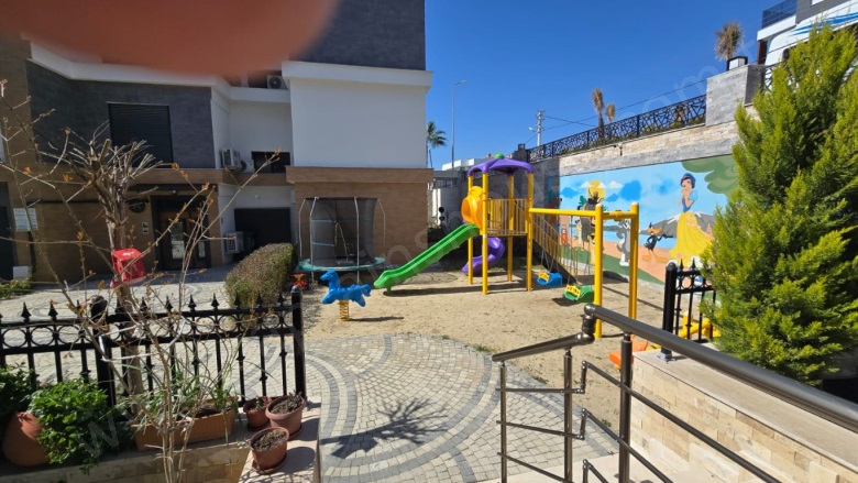 İkiçeşmelik Mah. Kuşadası Satılık Daire |  3+1 Oda | 140M2 8.200.000Tl | 2. Kat | Yerden Isıtma | 2 Banyo | 3 Yatak Odası Resim-3