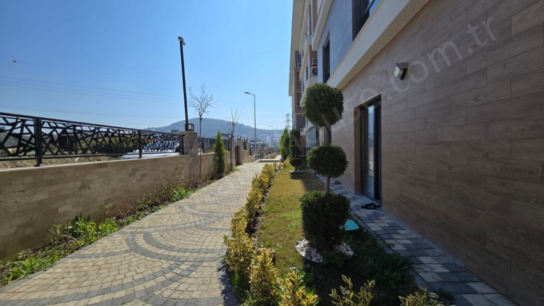 İkiçeşmelik Mah. Kuşadası Satılık Daire |  3+1 Oda | 140M2 8.200.000Tl | 2. Kat | Yerden Isıtma | 2 Banyo | 3 Yatak Odası Resim-4