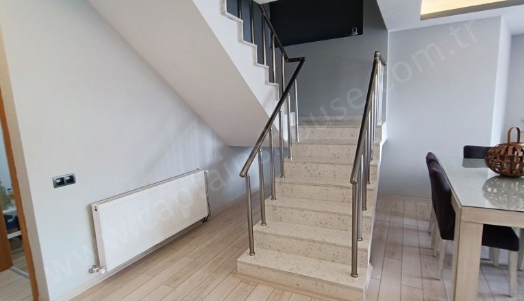 Ege Mah. Kuşadası Satılık Daire |  4+1 Oda | 240M2 9.700.000Tl | 4. Kat | Merkezi Isınma | 4 Banyo | 4 Yatak Odası Resim-3