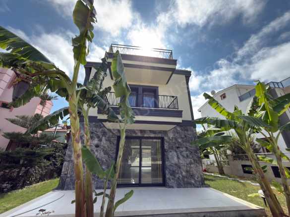 Kuşadası Kadınlar Denizinde Satılık Villa Müstakil Sıfır ! Denizi Mah