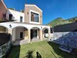 Kuşadası Güzelçamlıda Satılık Villa 3+1 Müstakil Havuzlu Sıfır İkiz Güzelçamlı Mah 300 M2 Kat Kaloriferi 2 Banyo