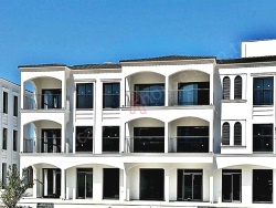 Kuşadası Davutlar Mah. Satılık Daire 2+1 85 M2 | 1. Kat | Kat Kaloriferi | 1 Banyo | 2 Yatak Odası