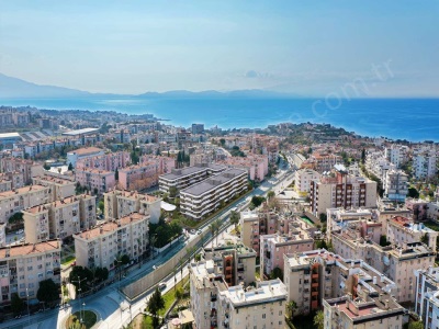 Satılık Daire 2+1 Kadinlar Denizi Dogalgazli Yerden Isitmali Havuzlu Site İçinde Kuşadası Kadınlar Mah
