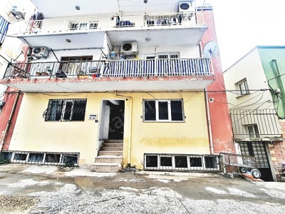 Kuşadası Merkezde Satılık Daire 2+1 Yüksek Giriş Tapu Civarı Camiatik Mah