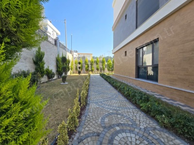 Kuşadası İkiçeşmelikte Havuzlu Sitede Satılık Daire 3+1 Lüks İkiçeşmelik Mah