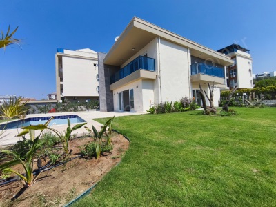 Kuşadası Ege Mahallesinde Satılık Villa 4+1 Lüks Müstakil Mah