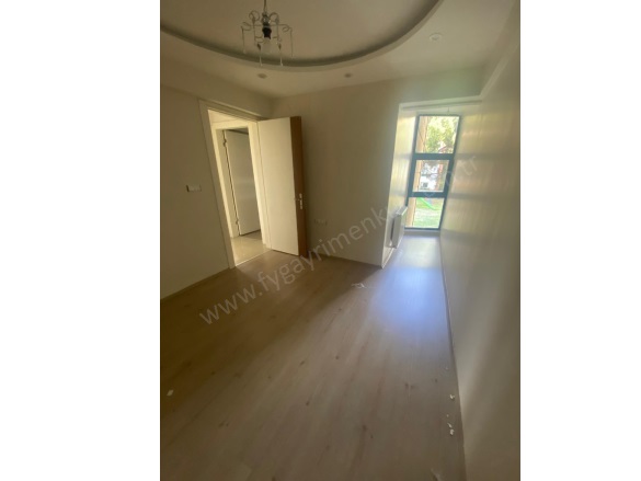 Güzelyurt Mah. Yunusemre Kiralık Daire |  3+1 Oda | 125M2 Aylık 42.000Tl | 1. Kat | Doğalgaz(Kombi) | 1 Banyo | 1 Yatak Odası Resim-5