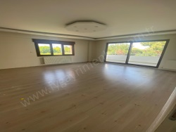 Yunusemre Güzelyurt Mah. Kiralık Daire 3+1 125 M2 | 1. Kat | Doğalgaz(Kombi) | 1 Banyo | 1 Yatak Odası