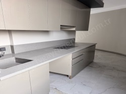 Yunusemre Hafsa Sultan Mah. Kiralık Ofis / Büro 47 M2