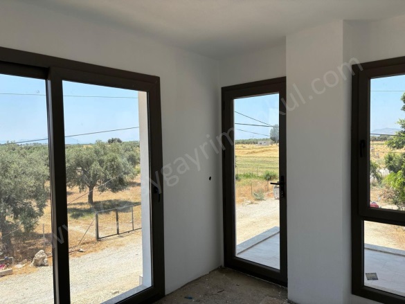 Ören Mah. Milas Satılık Villa |  3+1 Oda | 294M2 9.500.000Tl | Villa | Klima | 2 Banyo | 1 Yatak Odası Resim-4