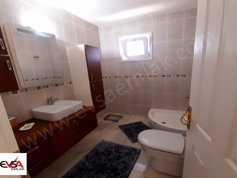 MENEMEN SEYREK VİLLAKENTİN EN DEĞERLİ LOKASYONUNDA 750m² MÜSTAKİL BAHÇELİ 6+1 DUBLEKS VİLLA