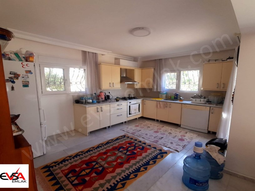 MENEMEN SEYREK VİLLAKENTİN EN DEĞERLİ LOKASYONUNDA 750m² MÜSTAKİL BAHÇELİ 6+1 DUBLEKS VİLLA