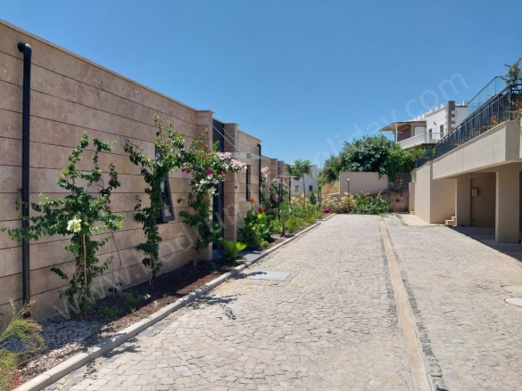 Bitez Mah. Bodrum Satılık Daire |  2+1 Oda |1.325.000$  Krediye Uygun  | 2. Kat | Vrv | 2 Banyo | 2 Yatak Odası Resim-3