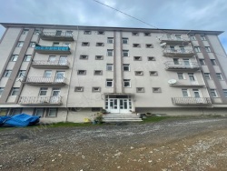 Akçakoca Yukarı Mah. Satılık Daire 3+1 110 M2 | Giriş Katı | Doğalgaz(Kombi) | 1 Banyo | 3 Yatak Odası