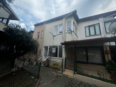 Çuhalı Çarşısında Barış Sitesinde Kelepir Satılık Villa Dublex 2+1 Akçakoca Ayazlı Mah