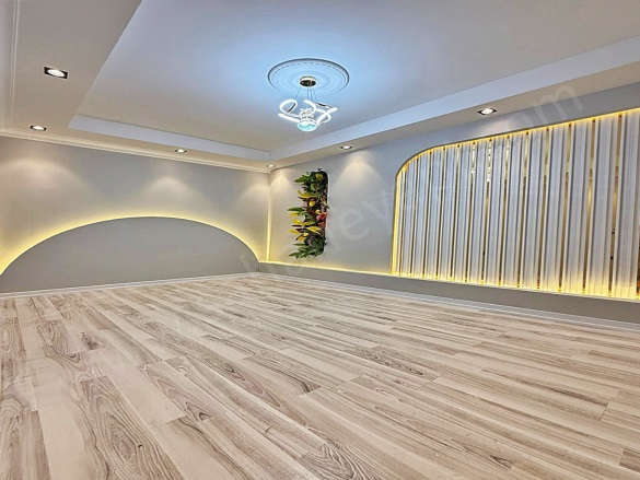 Selahaddin Eyyubi Mah. Esenyurt Satılık Daire |  3+1 Oda | 145M2 2.100.000Tl  Krediye Uygun  | Yüksek Giriş | Doğalgaz(Kombi) | 1 Banyo | 1 Yatak Odası Resim-2