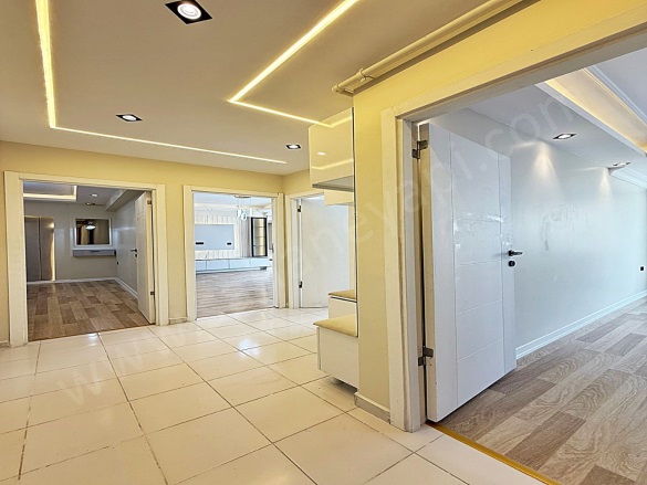 Ardıçlı Mah. Esenyurt Satılık Daire |  2+1 Oda | 115M2 3.199.000Tl  Krediye Uygun  | 3. Kat | Doğalgaz(Kombi) | 1 Banyo | 1 Yatak Odası Resim-4