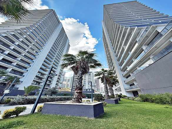 Şahaneden Metrobüse Yakın 724 Full Sistemli Sitede Sıfır 2+1 Lüks !!! Satılık Daire Esenyurt Yeşilkent Mah