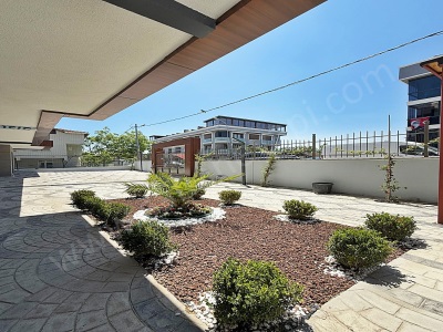 Beylikdüzü Kavaklı Da Site İçinde Geniş Miz Satışta 3+1 Satılık Daire Mah