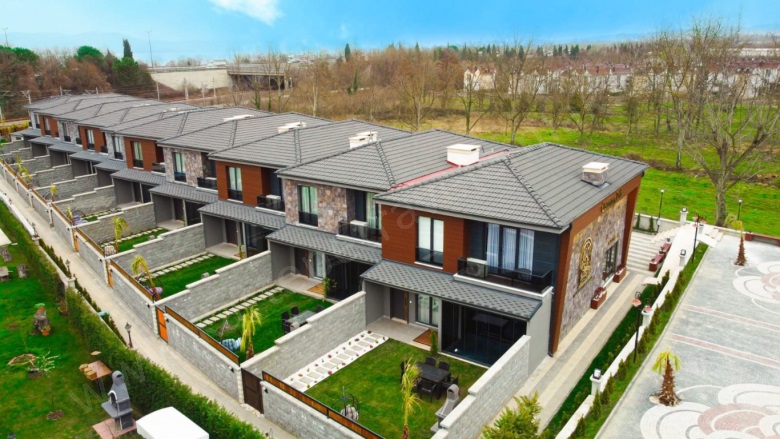 Kırkpınar Soğuksu Mah. Sapanca Günlük Kiralık Villa |  4+1 Oda |Aylık 14.000Tl Eşyalı  | Doğalgaz(Kombi) | 5 Banyo | 4 Yatak Odası Resim-4