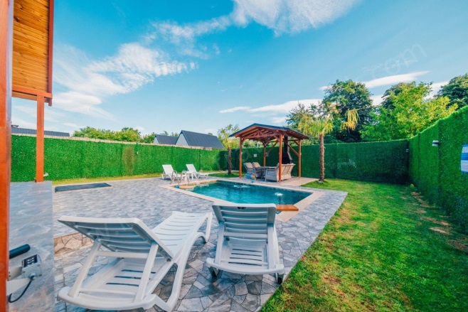 Yanık Mah. Sapanca Günlük Kiralık Villa | Günlük 9.000Tl Eşyalı  | Doğalgaz(Kombi) | 1 Banyo | 2 Yatak Odası Resim-3