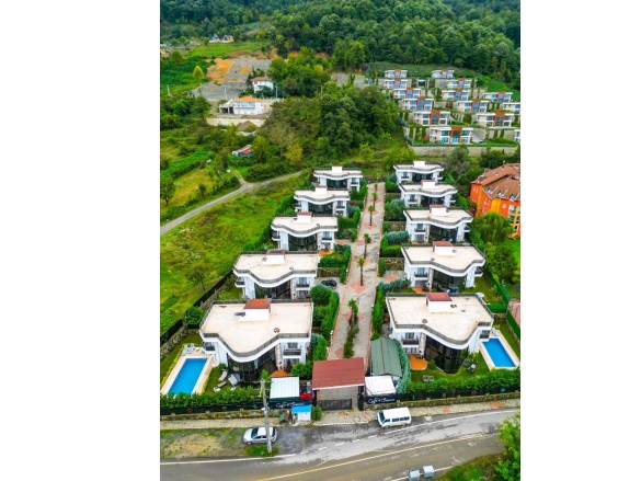 Mahmudiye Mah. Sapanca Günlük Kiralık Villa |  5+1 Oda |Günlük 15.000Tl Eşyalı  | Doğalgaz(Kombi) | 4 Banyo Resim-4