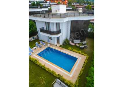 Villa Für tägliche miete In  Türkei, Sakarya, Sapanca, Str.mudiye Str. , 5+1 Zimmer