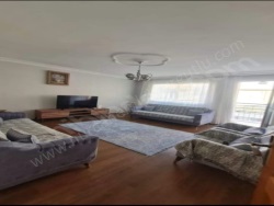 Turgutlu Turan Mah. Satılık Daire 3+1 160 M2 | 4. Kat | Doğalgaz(Kombi) | 1 Banyo | 1 Yatak Odası