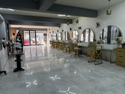 Turgutlu Cumhuriyet Mah. Devren İşyeri 360 M2 | Klima