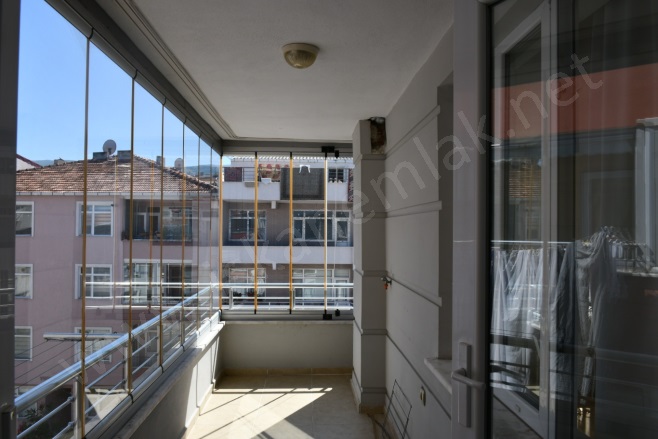 Hamidiye Mah. Gerze Kiralık Daire |  2+1 Oda | 100M2 Aylık 17.000Tl | 4. Kat | Doğalgaz(Kombi) | 1 Banyo | 2 Yatak Odası Resim-1