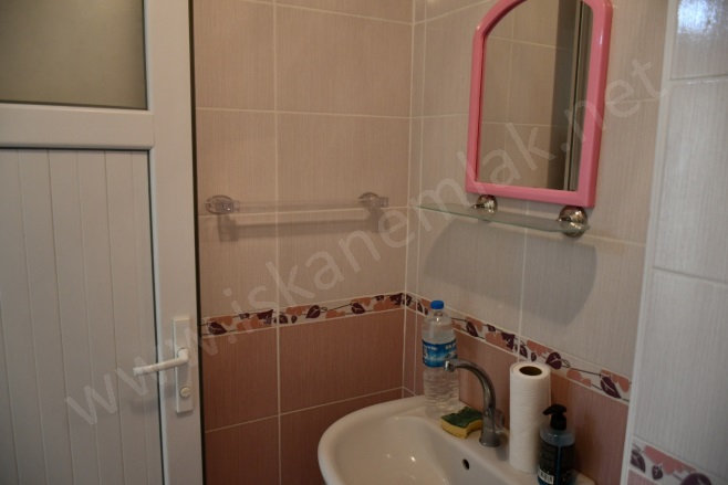 Hamidiye Mah. Gerze Kiralık Daire |  2+1 Oda | 100M2 Aylık 17.000Tl | 4. Kat | Doğalgaz(Kombi) | 1 Banyo | 2 Yatak Odası Resim-2
