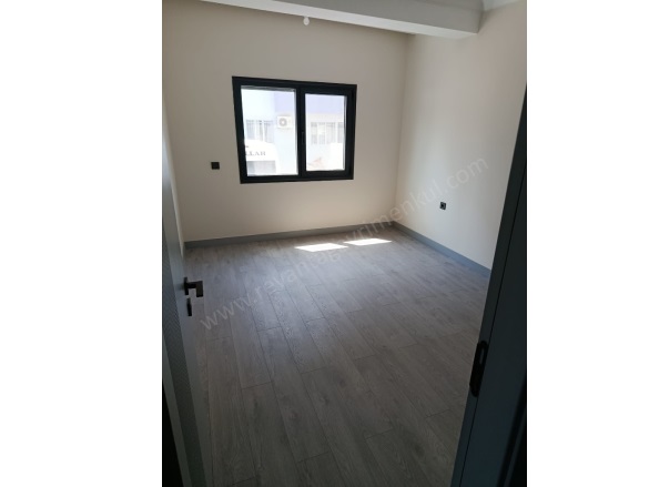 Ergenekon Mah. Turgutlu Satılık Daire |  3+1 Oda | 160M2 6.500.000Tl  Krediye Uygun  | Giriş + 1.Kat | Yerden Isıtma | 2 Banyo | 1 Yatak Odası Resim-5