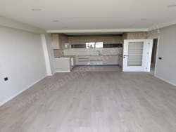 Turgutlu Yeni Mah. Satılık Daire 3+1 130 M2 | 4. Kat | Yerden Isıtma | 2 Banyo | 1 Yatak Odası