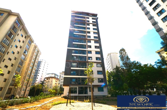 Kozyatağı Mah. Kadıköy Satılık Daire |  3+1 Oda | 135M2 22.000.000Tl  Krediye Uygun  | 14. Kat | Merkezi Isınma(Pay Ölçer) | 2 Banyo | 3 Yatak Odası Resim-2